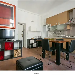 splendido-bilocale-in-via-orti-a-pochi-metri-dal-policlinico.italymilanhotels.net/